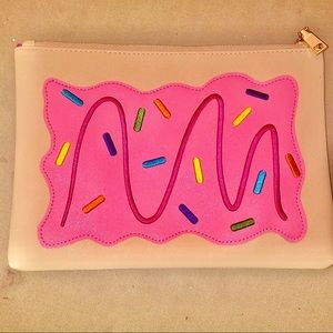 Can’t Clutch This POP TART studio DIY